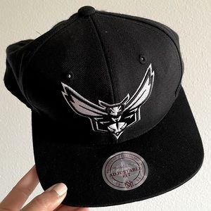 Charlotte Hornets Mitchell & Ness Men’s Hat